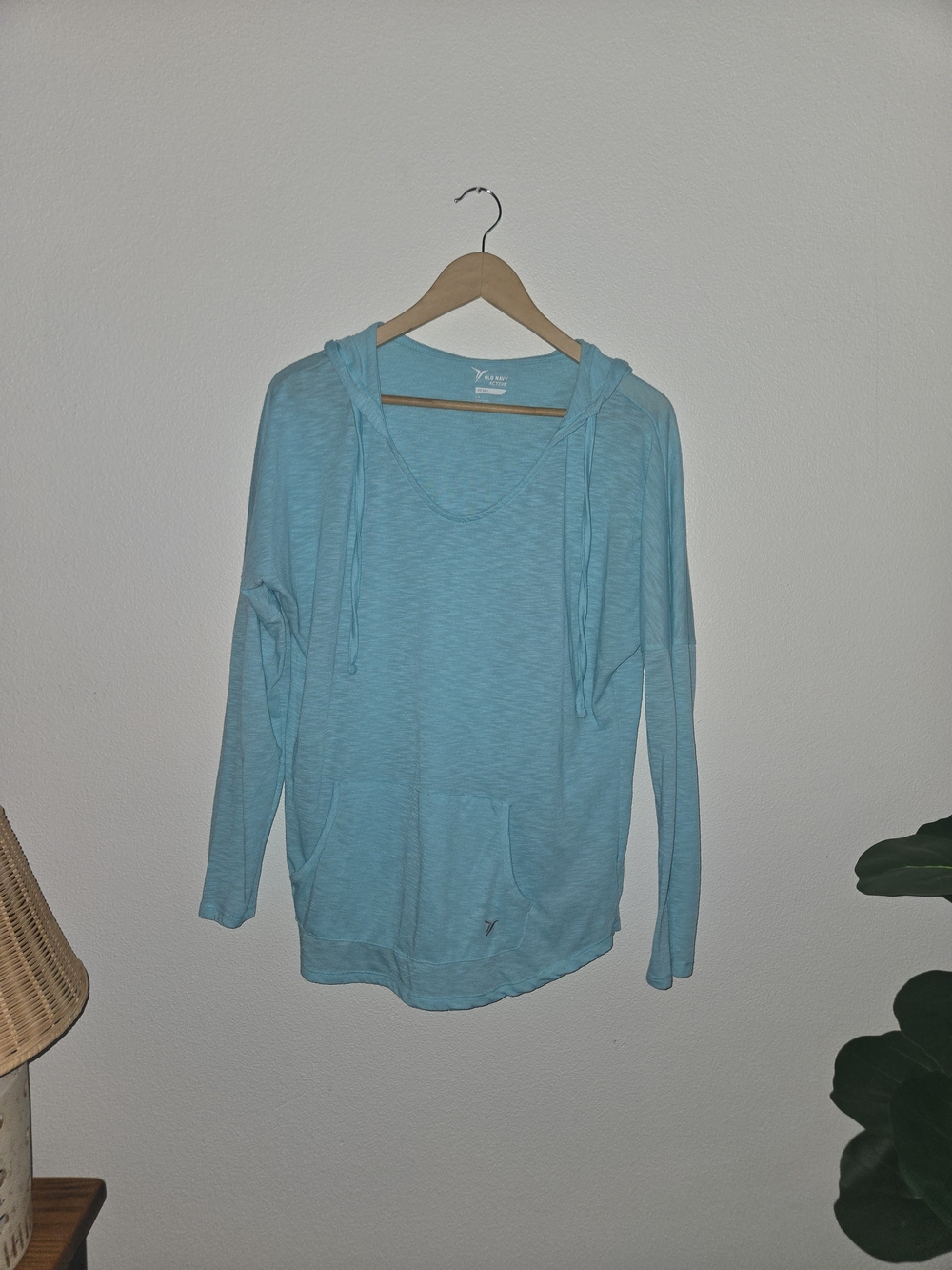 Old Navy Active Light Aqua V-Neck Long Sleeve